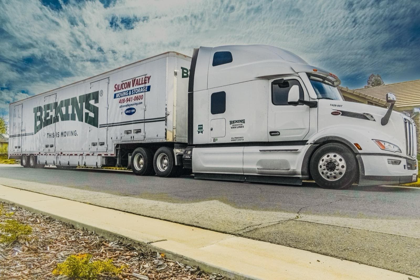 SVM professional moving truck